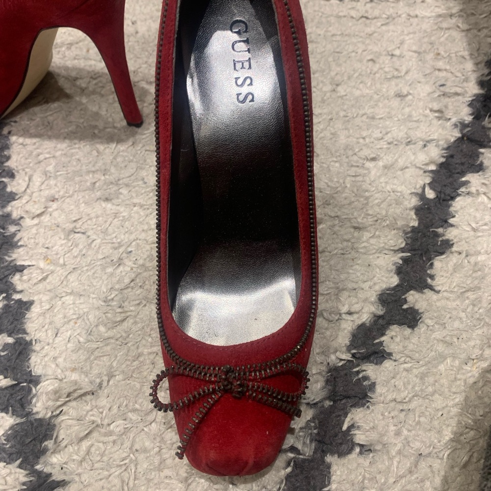 Red Guess Heels - Picture 2 of 4